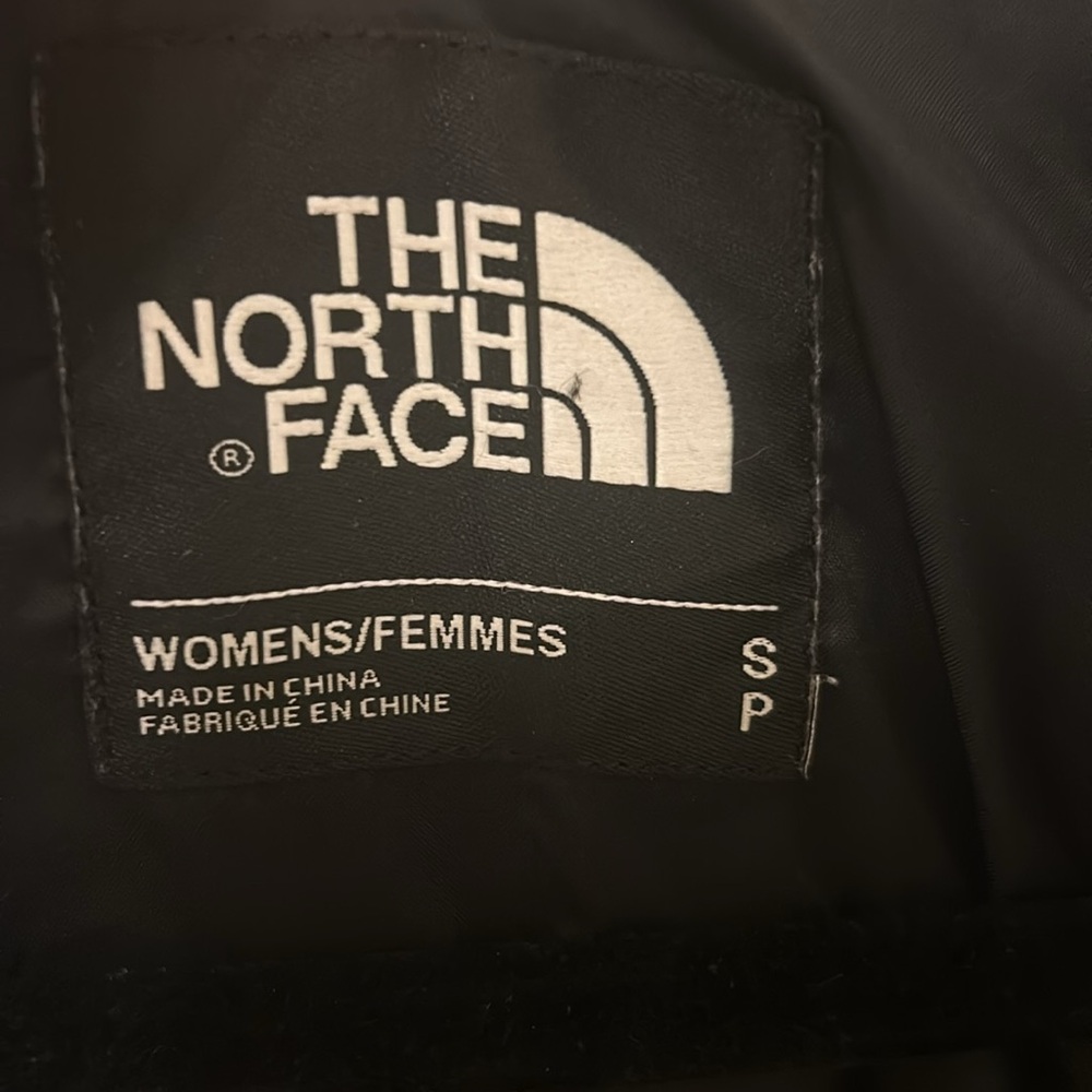 The North Face Women's Black Down-Style Quilted Puffer Coat - Picture 3 of 3